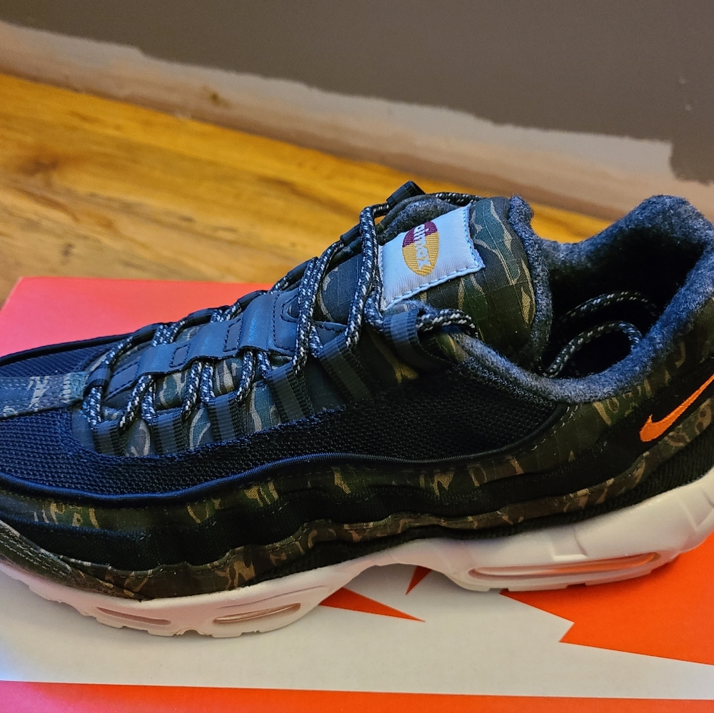 NIKE AIR MAX 95 CARHARTT WIP Sneaker